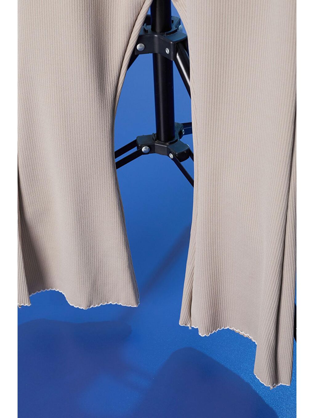 Bej Beauty Yazı Nakışlı İspanyol Paça Kız Çocuk Tayt-2