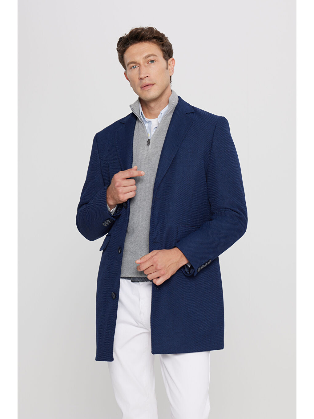 Erkek Lacivert Standart Fit Normal Kesim Mono Yaka Armürlü Kapak Cepli Palto-2