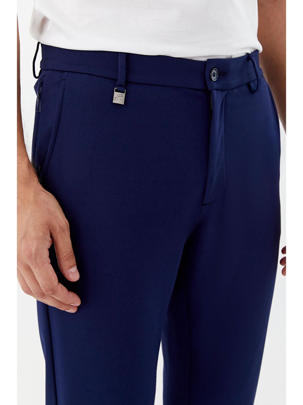 Regular Fit Fermuar Detaylı Erkek Pantolon Koyu Lacivert-3