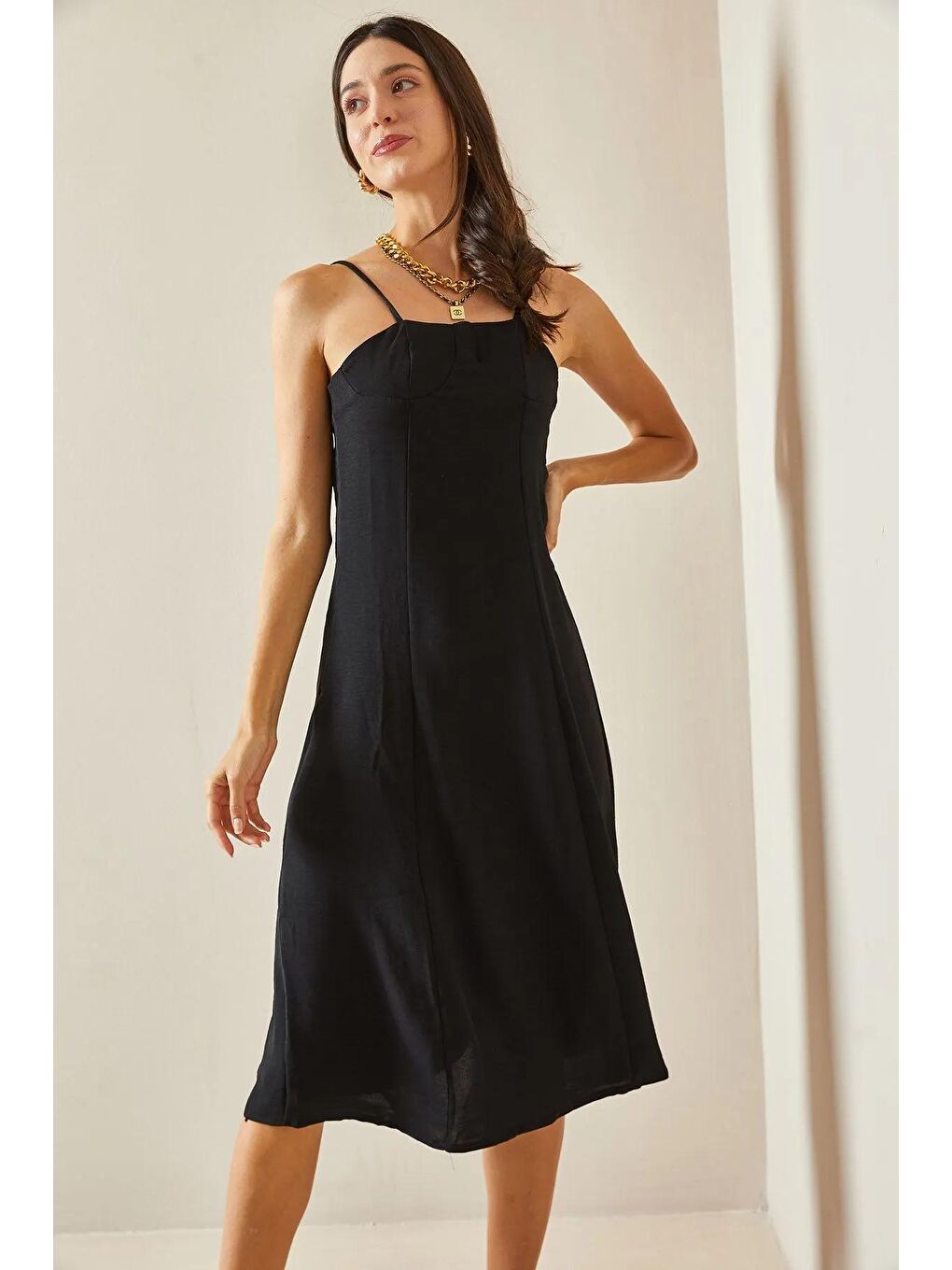 Siyah İnce Askılı Midi Elbise