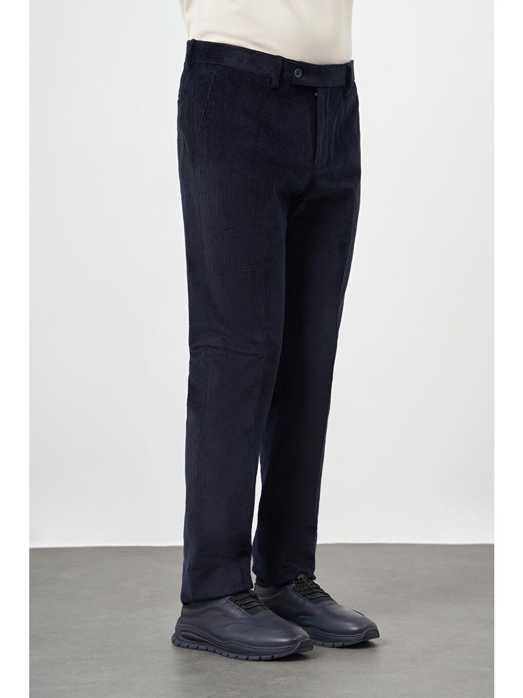 Koyu Lacivert Pamuklu Yandan Cepli Comfort Fit Kadife Erkek Pantolon 1003245160-1