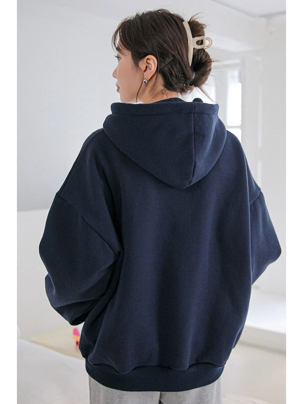 Lacivert Unisex C Baskılı Sweatshirt-1