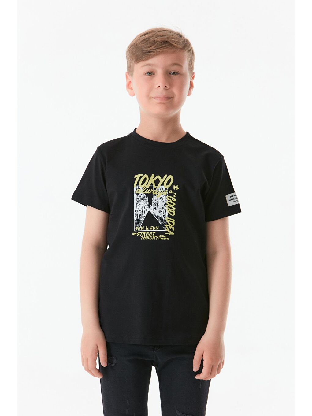Siyah Önü Ve Arkası Baskılı Bisiklet Yaka Erkek Çocuk Tişört-1
