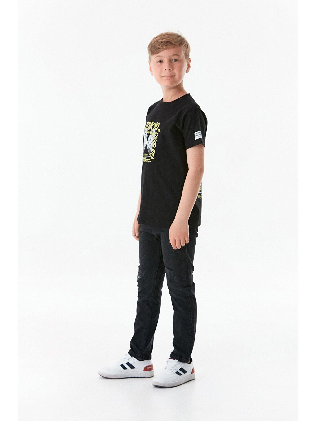 Siyah Önü Ve Arkası Baskılı Bisiklet Yaka Erkek Çocuk Tişört-2
