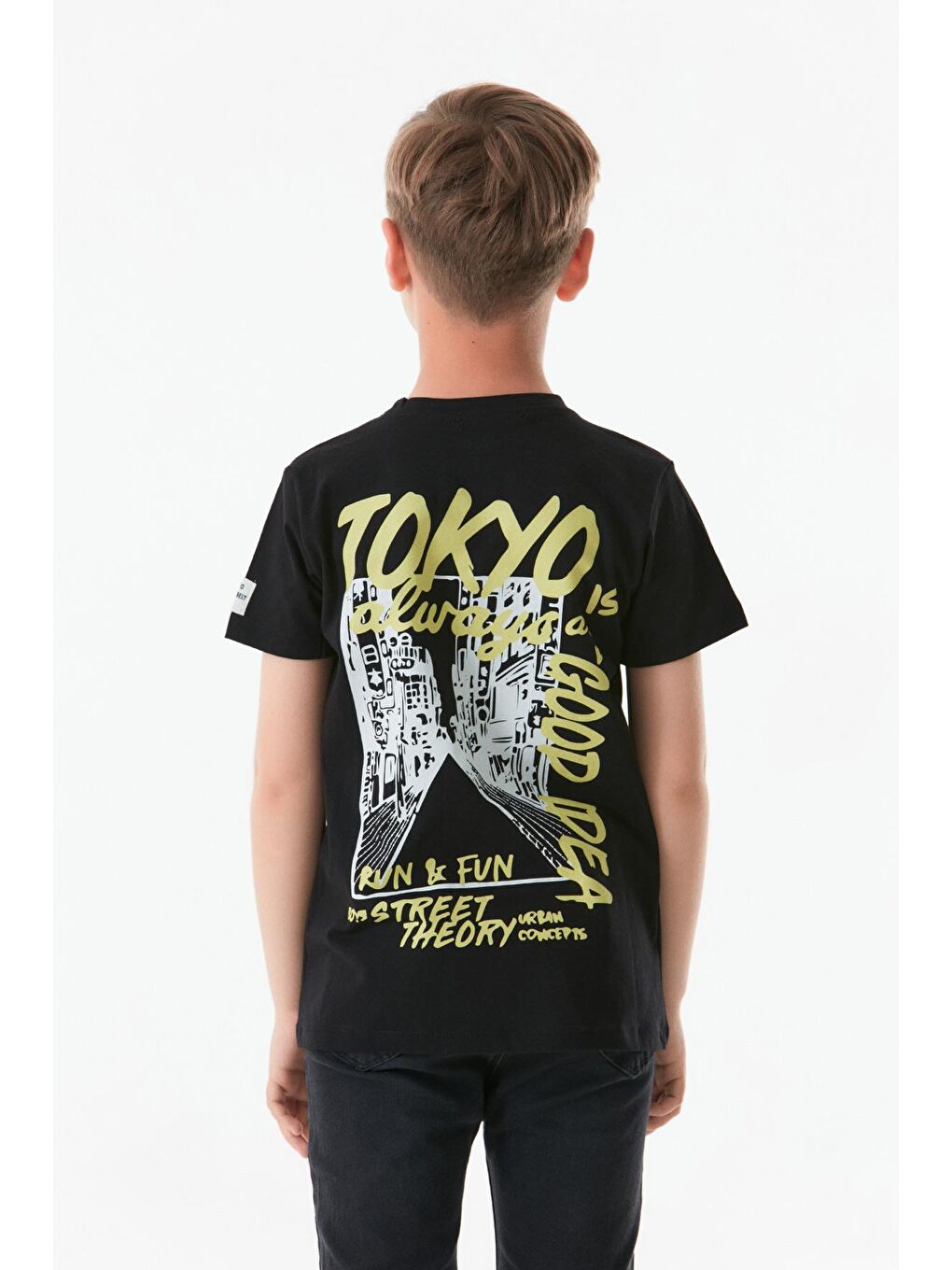 Siyah Önü Ve Arkası Baskılı Bisiklet Yaka Erkek Çocuk Tişört-4