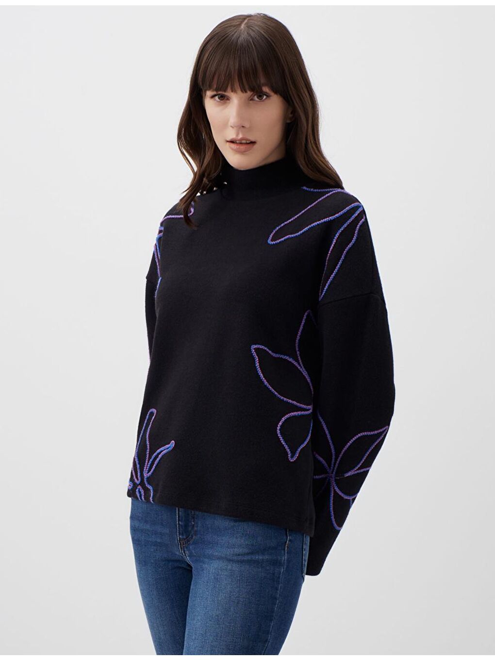 Siyah Uzun Kollu Dikiş Detaylı Kazak-3