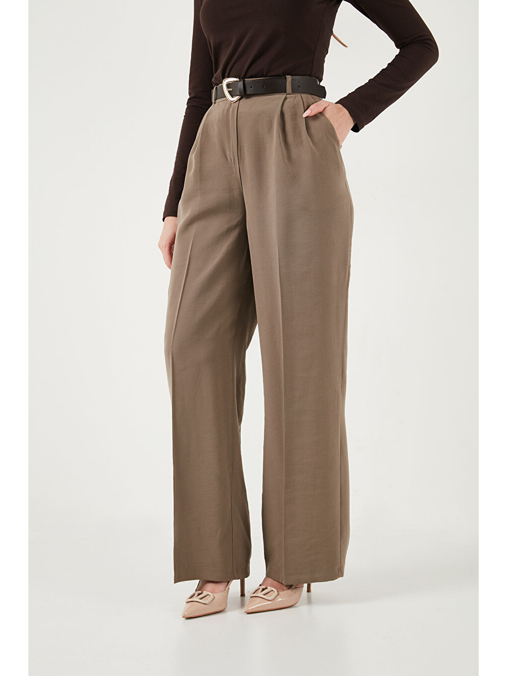 Haki Regular Fit Normal Bel Düz Paça Kadın Pantolon 6923875-1