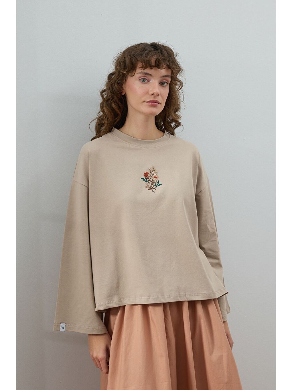 Bej Taş Nakışlı Body