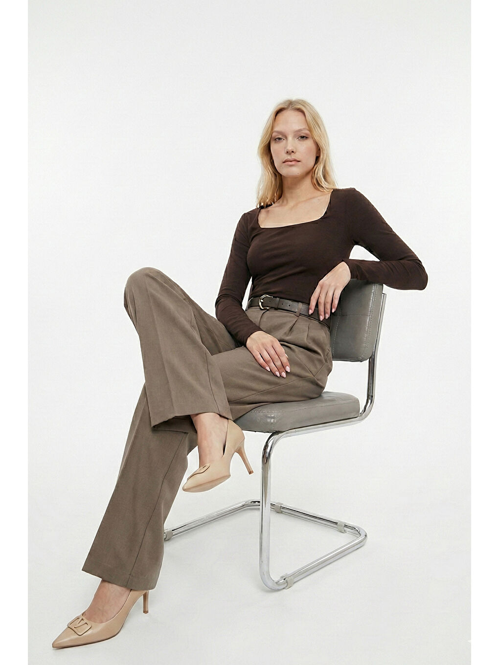 Haki Regular Fit Normal Bel Düz Paça Kadın Pantolon 6923875-2