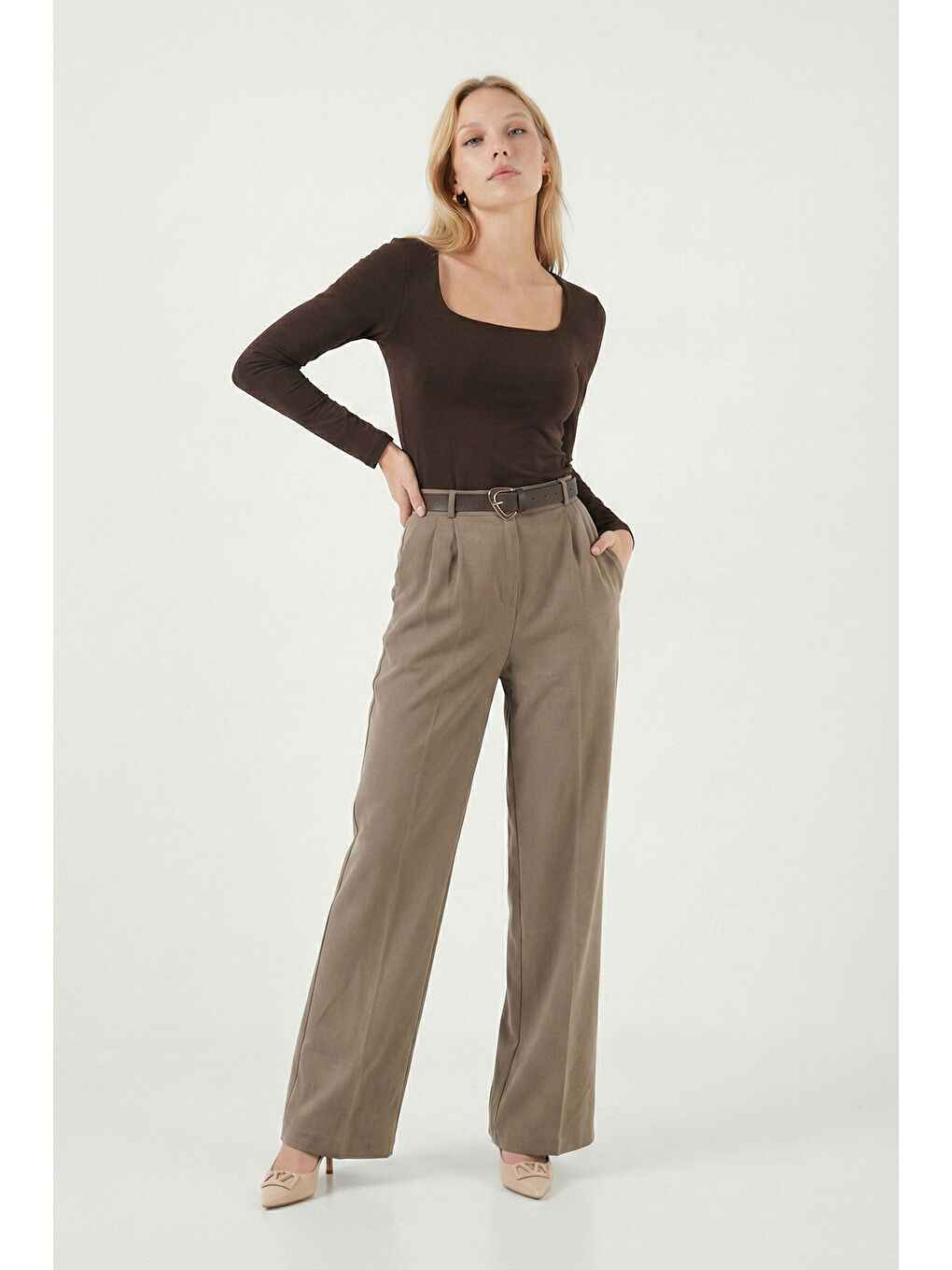 Haki Regular Fit Normal Bel Düz Paça Kadın Pantolon 6923875-3