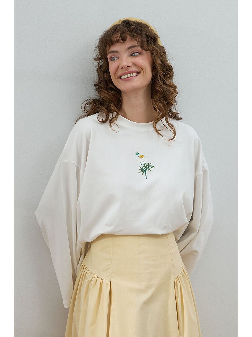 Ekru Nakışlı Body-1