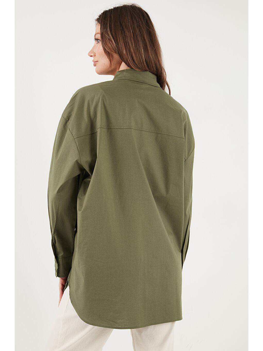 Haki Relaxed Fit Fular Detaylı Klasik Yaka Göğüs Cepli Kadın Gömlek 6925427-7