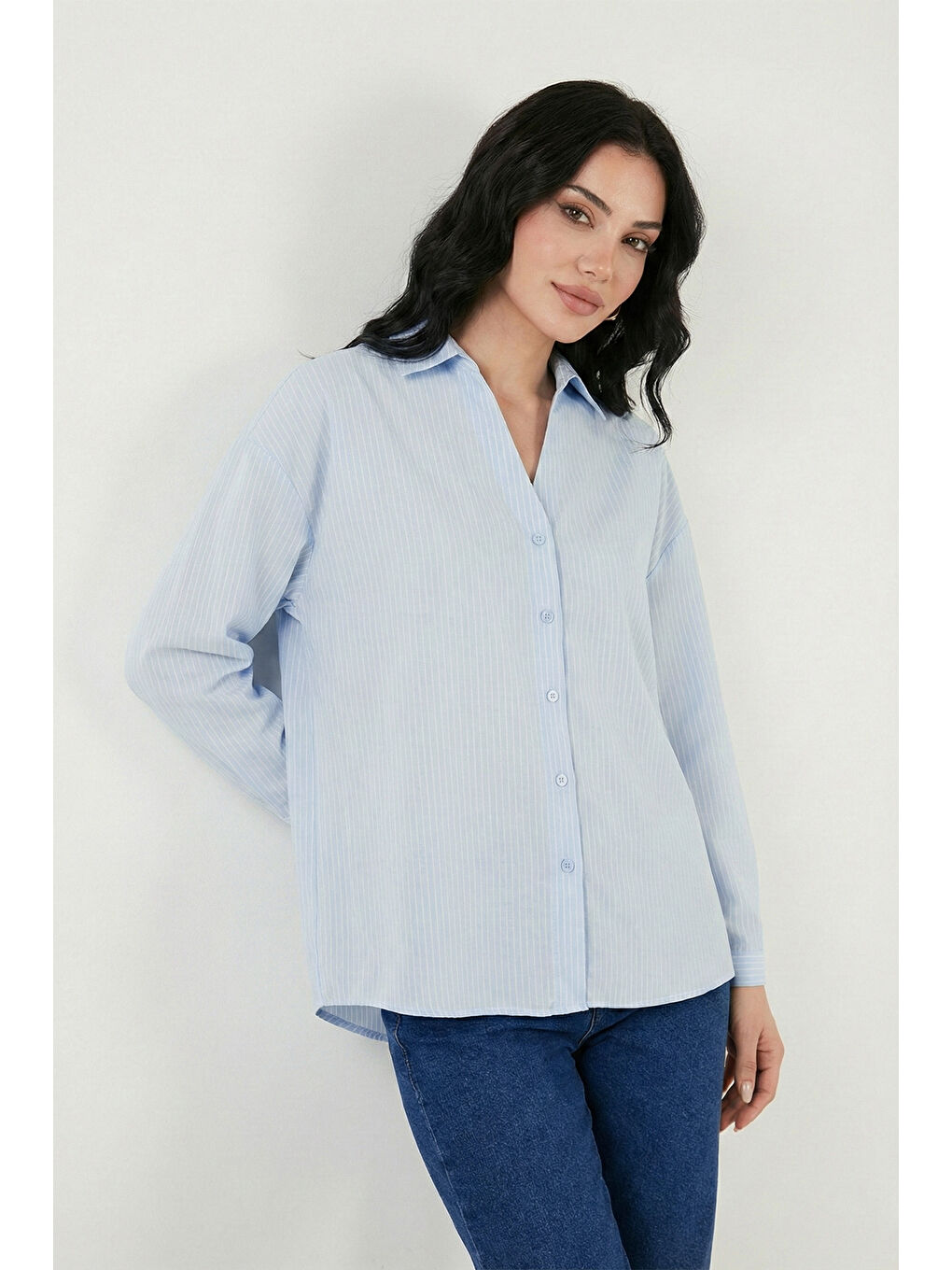 Mavi Çizgili Oversize Fit Klasik Yaka Uzun Kollu Kadın Gömlek 6925437-4