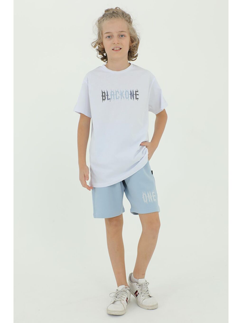 Beyaz Bisiklet Yaka Erkek Çocuk Baskı Detaylı T-Shırt Ve Şort İkili Takım-1