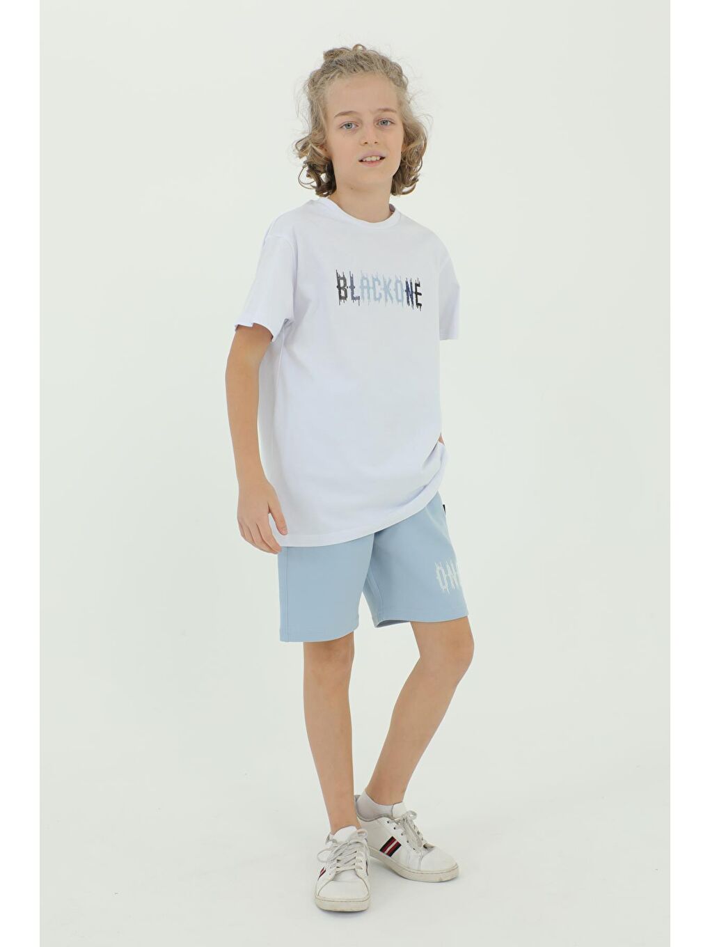 Beyaz Bisiklet Yaka Erkek Çocuk Baskı Detaylı T-Shırt Ve Şort İkili Takım-4