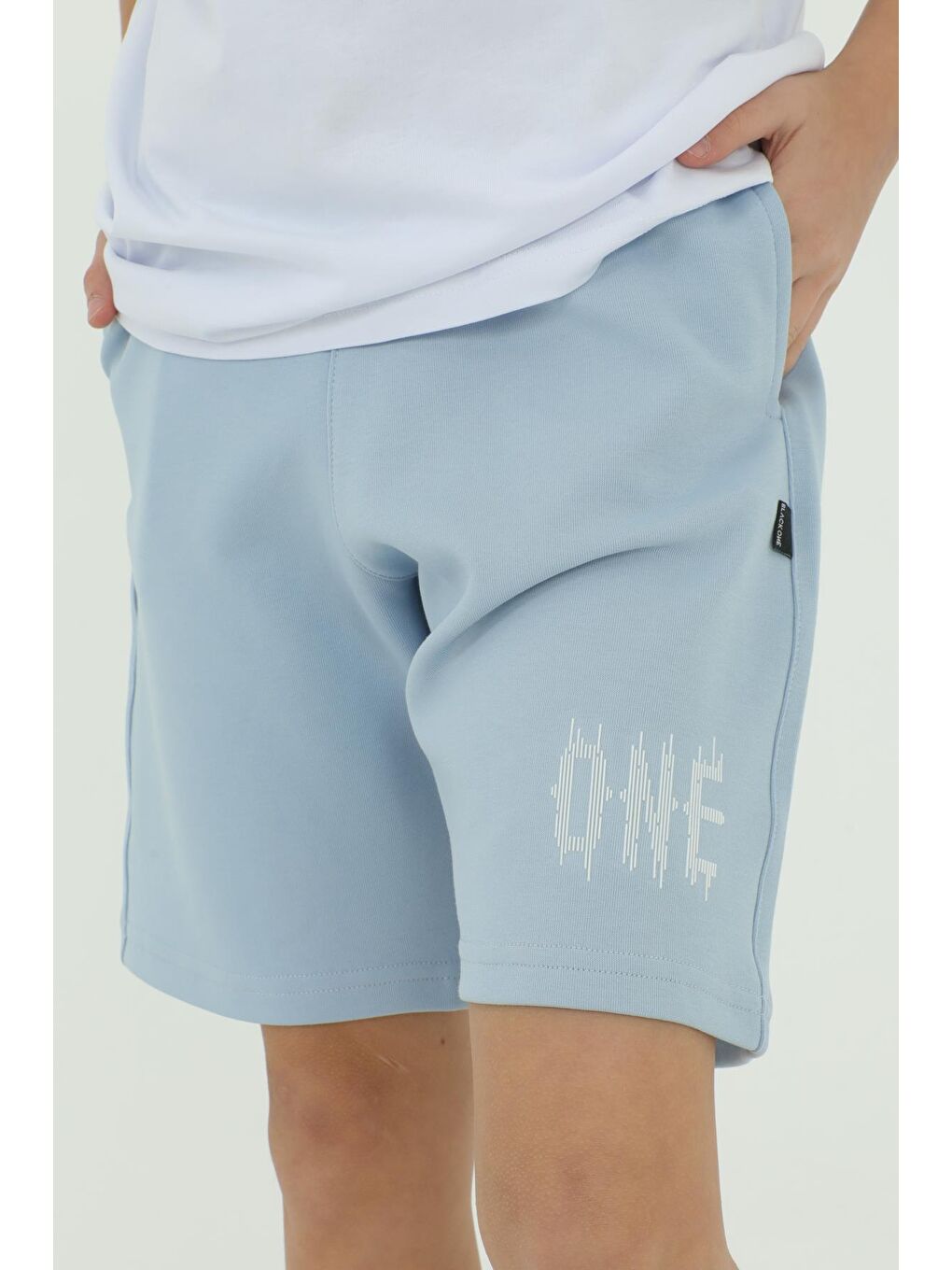 Beyaz Bisiklet Yaka Erkek Çocuk Baskı Detaylı T-Shırt Ve Şort İkili Takım-5