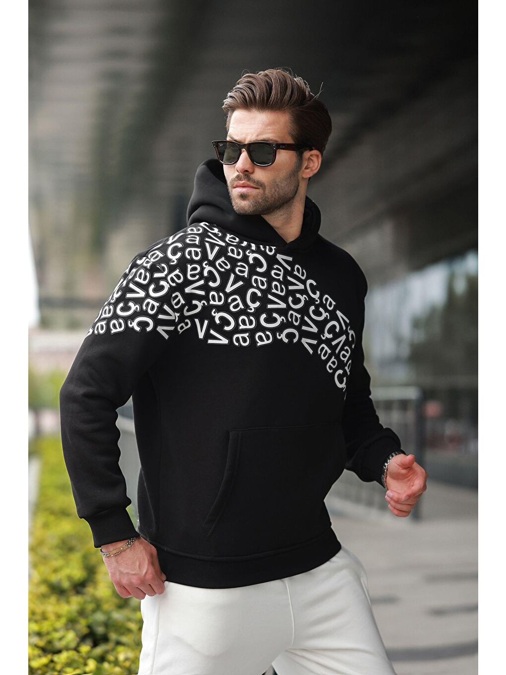 Siyah Baskılı Kapüşonlu Erkek Sweatshirt E7160