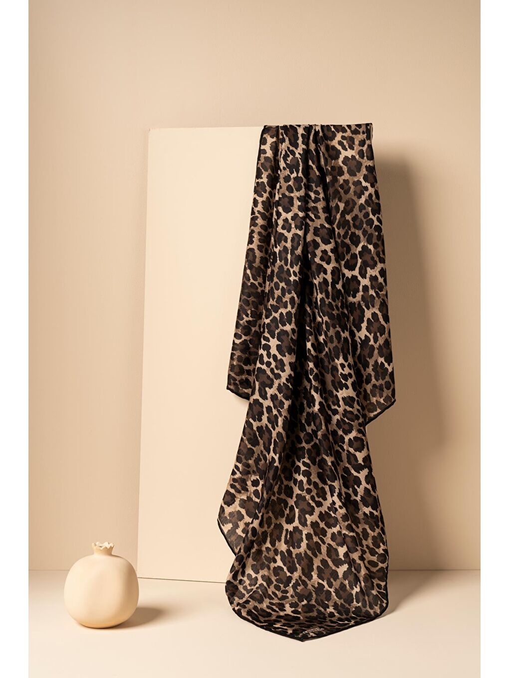 Mavi Kadın Leoparlı Soft Eşarp