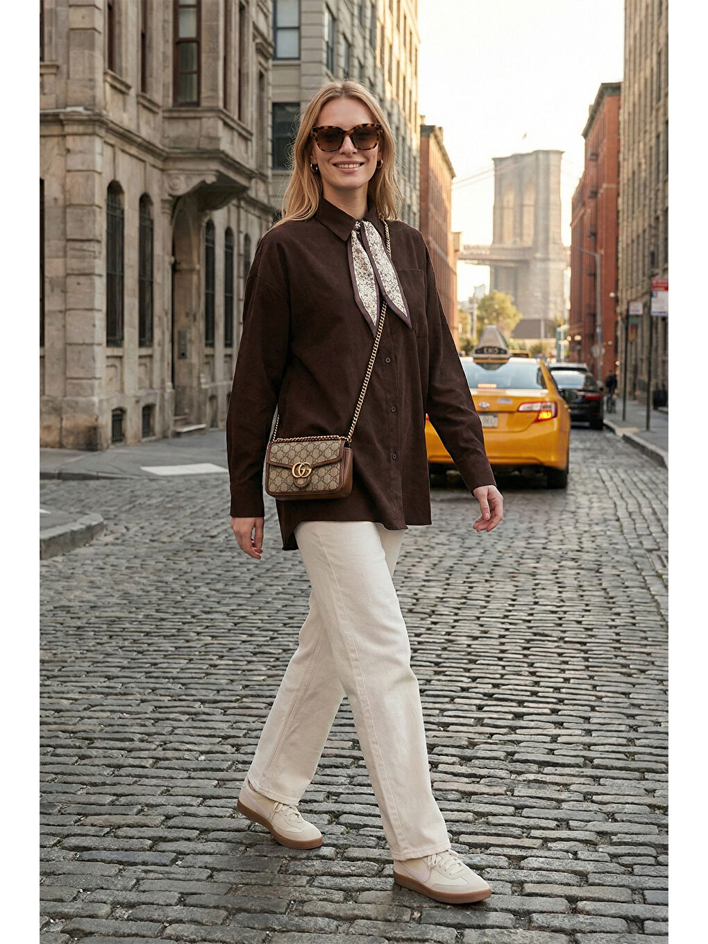 Kahverengi Relaxed Fit Fular Detaylı Klasik Yaka Göğüs Cepli Kadın Gömlek 6925427