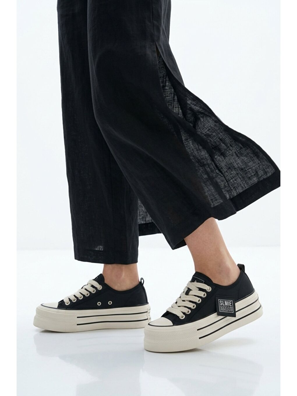 Siyah Keten Hafif Bağcıklı Kadın Casual Ayakkabı 2011 G-1