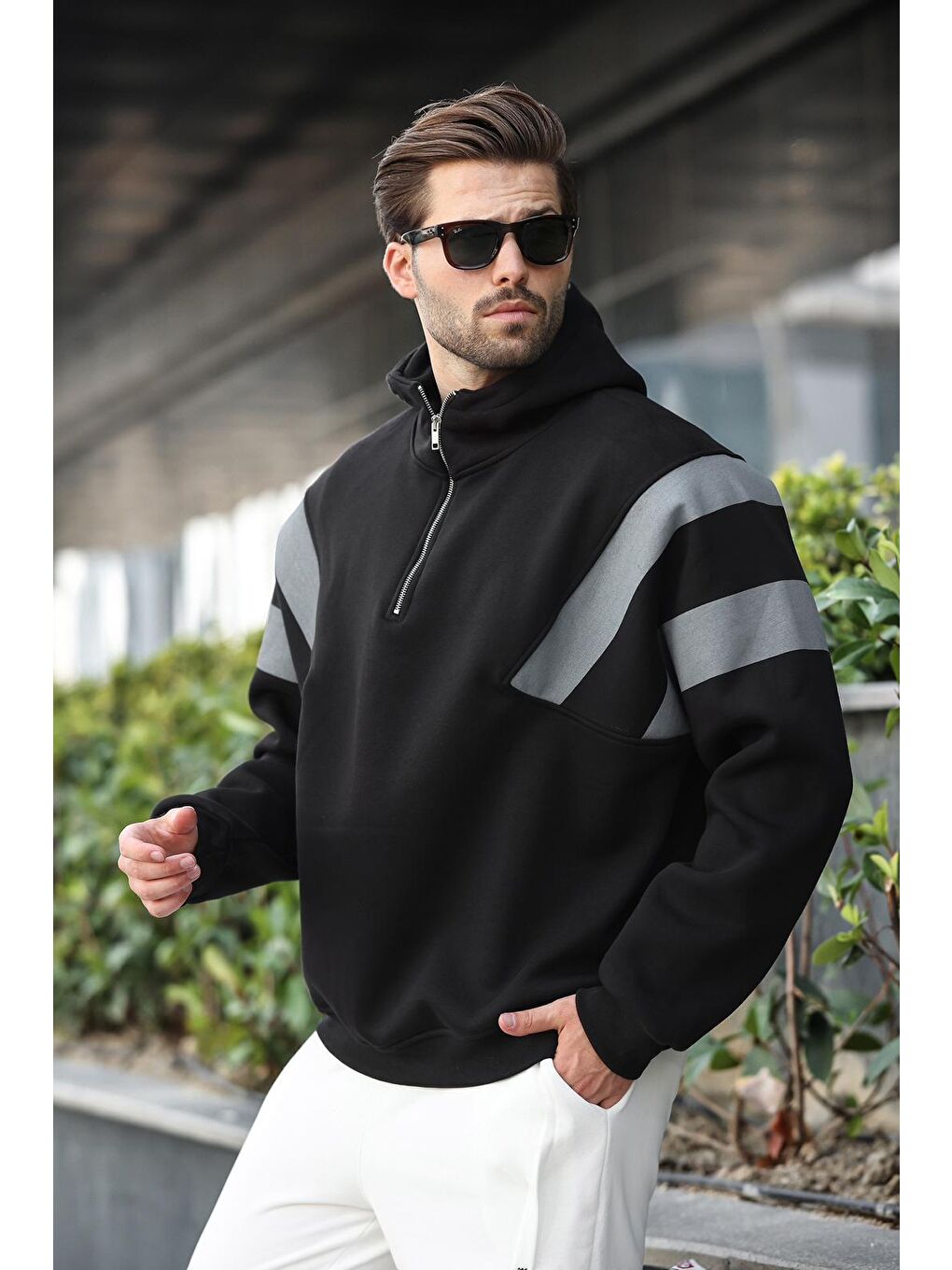 Siyah Fermuarlı Yaka Kapüşonlu Erkek Sweatshirt E7161-1