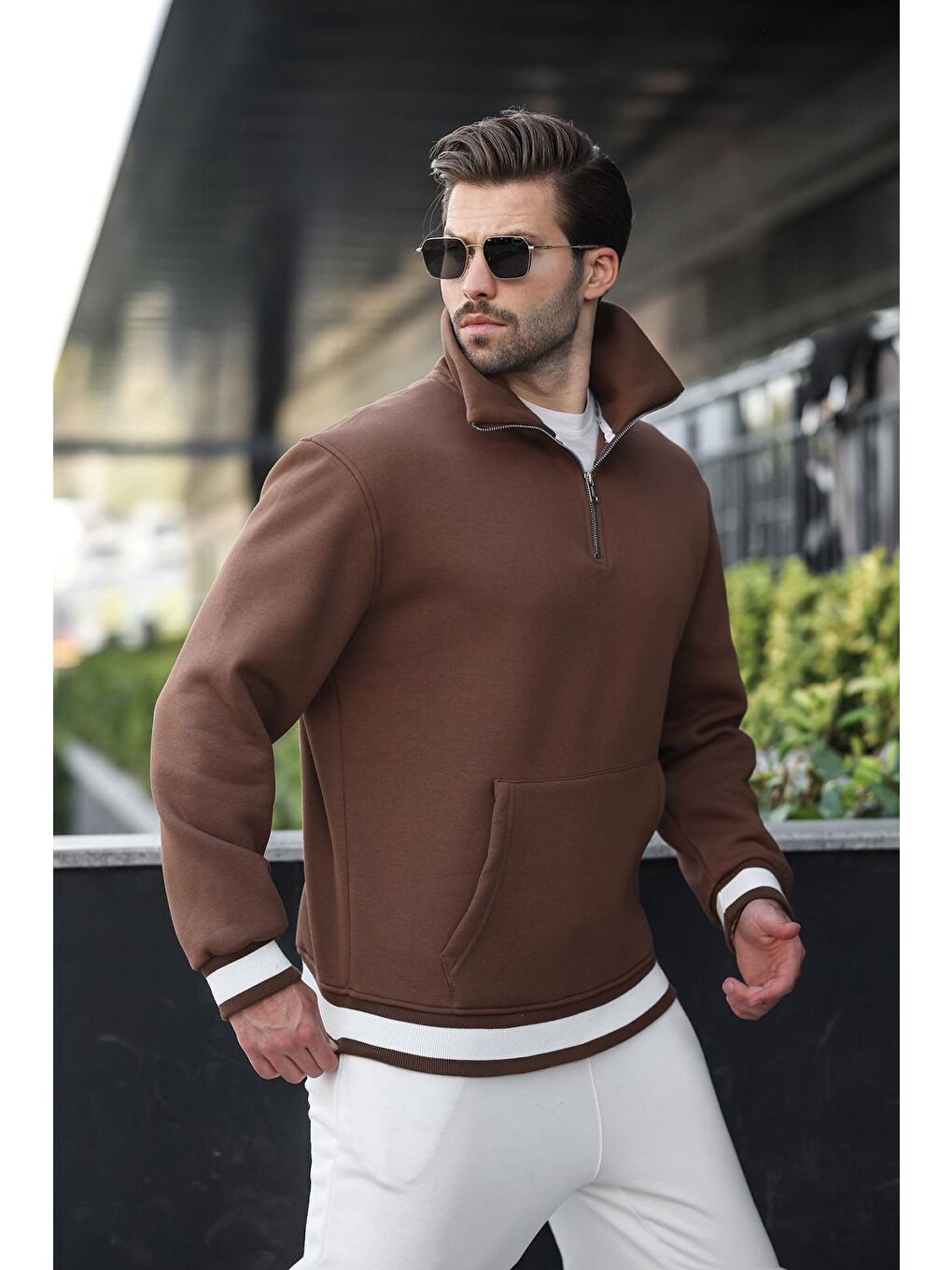 Kahverengi Fermuarlı Dik Yaka Kanguru Cep Erkek Sweatshirt E7159-1