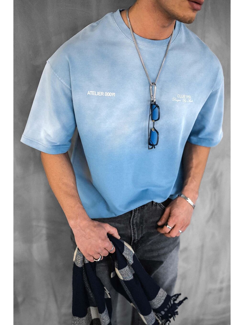 Erkek Renk Geçişli Baskılı Oversize Yıkamalı Tişört Mavi-2