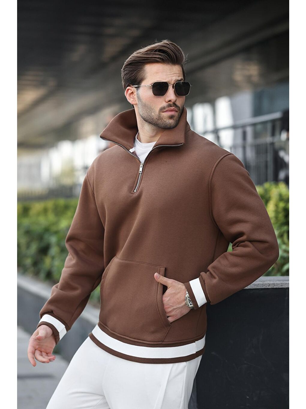 Kahverengi Fermuarlı Dik Yaka Kanguru Cep Erkek Sweatshirt E7159-2