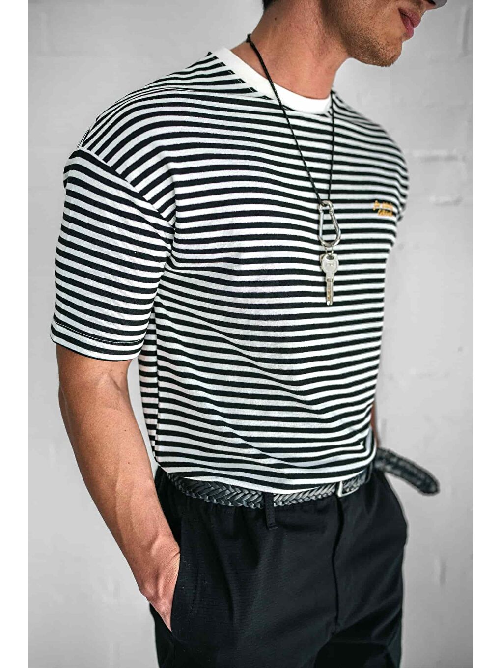 Erkek Oversize Çizgili Rahat Tişört Siyah-1