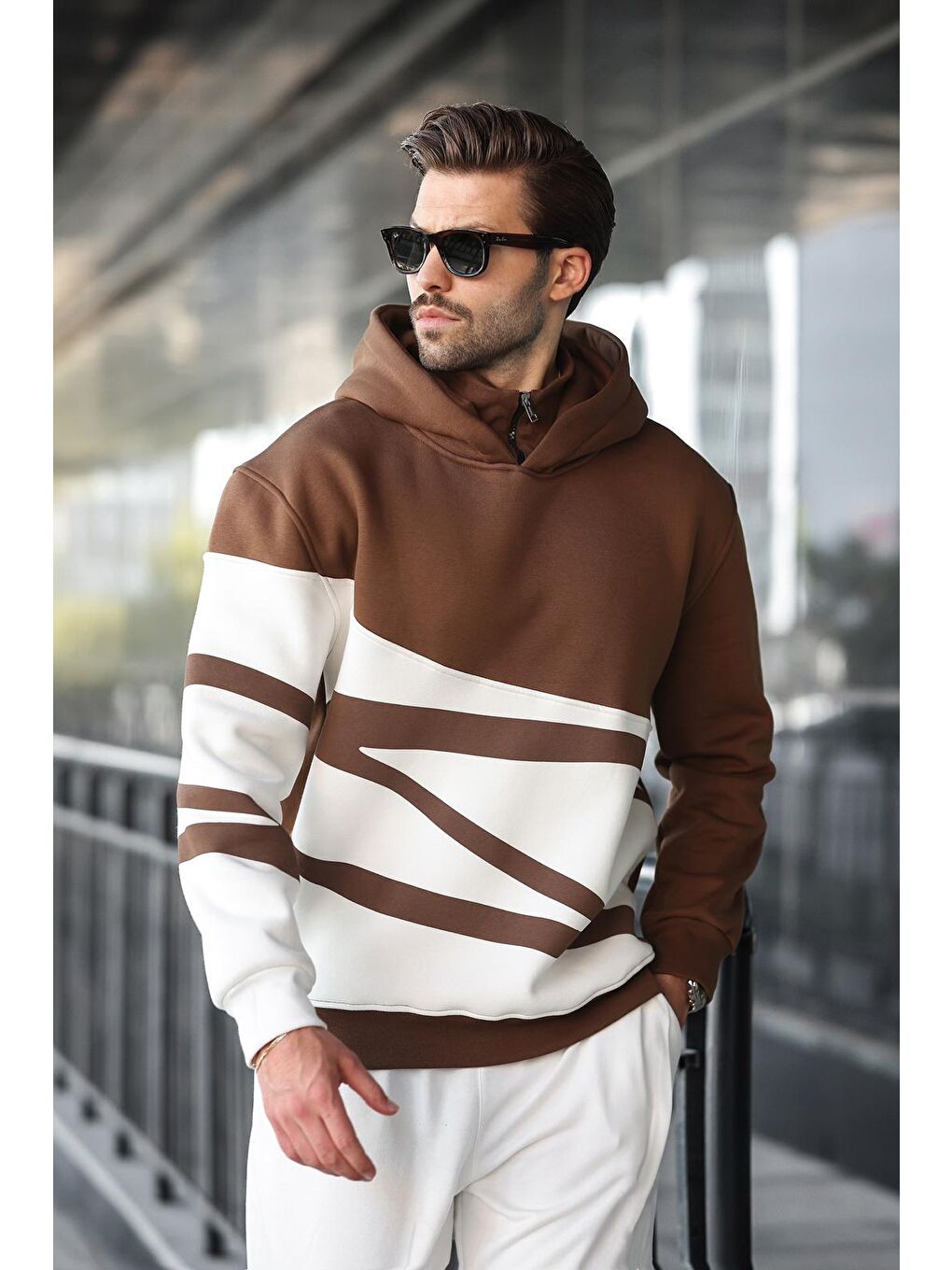 Kahverengi Kapüşonlu Fermuar Yaka Desenli Erkek Sweatshirt E7162-3