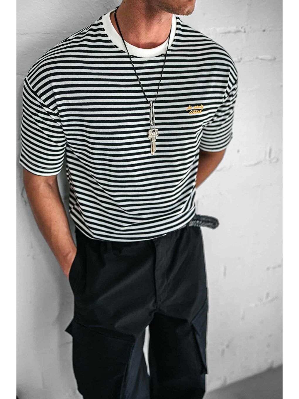 Erkek Oversize Çizgili Rahat Tişört Siyah-3