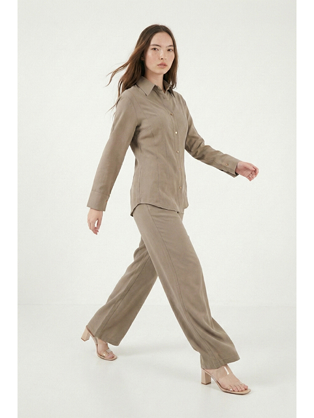 Haki Regular Fit Klasik Yaka Belden Oturan Kadın Gömlek Takım 6928872-4