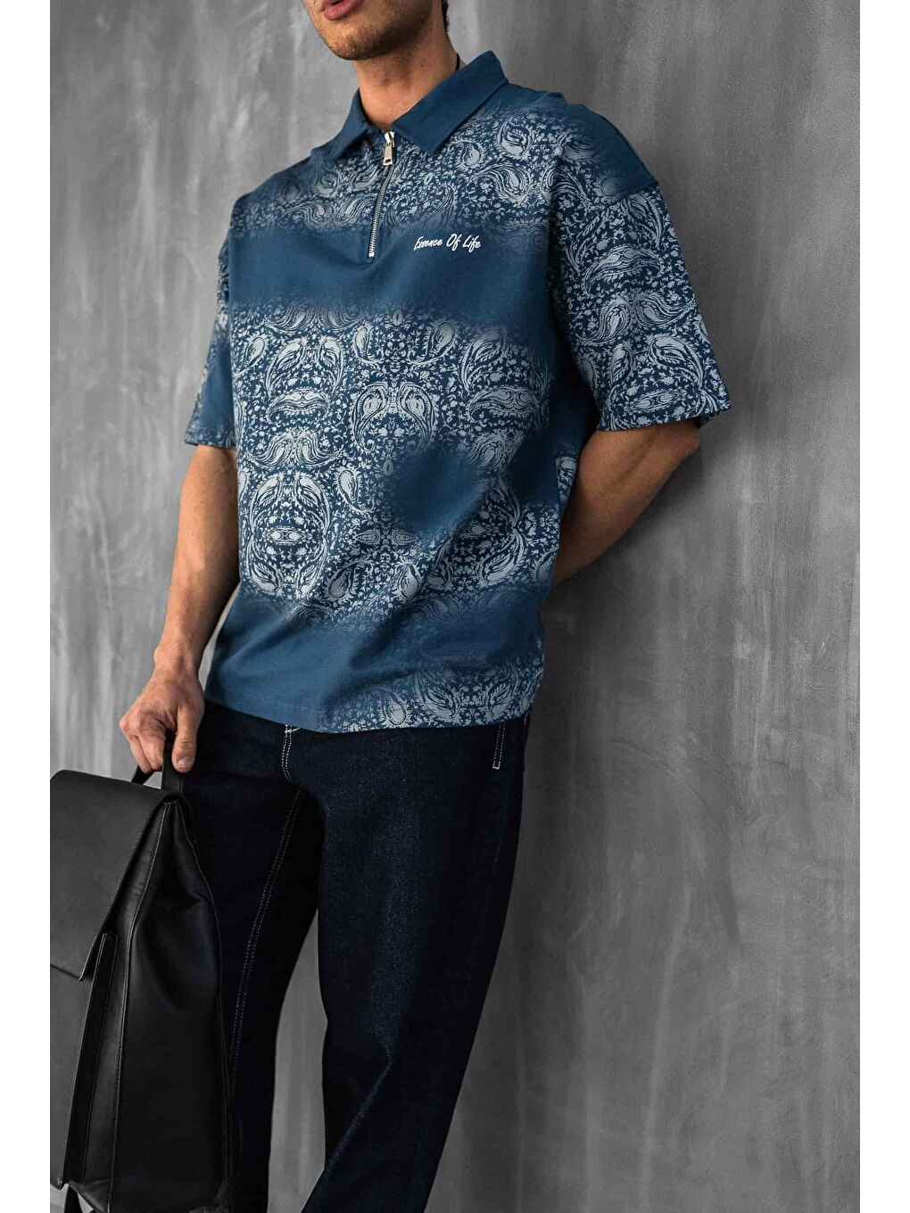 Erkek Polo Yaka Yarım Fermuarlı Baskılı Tişört Mavi