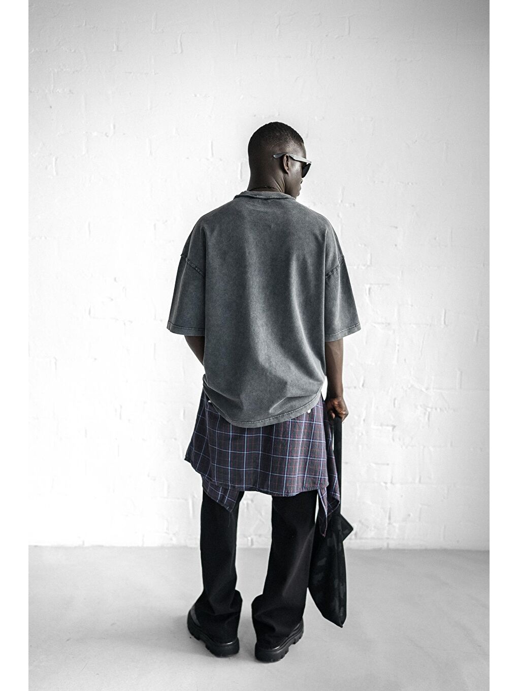 Erkek Yıkamalı Dikiş Detaylı Oversize Tişört Siyah-4