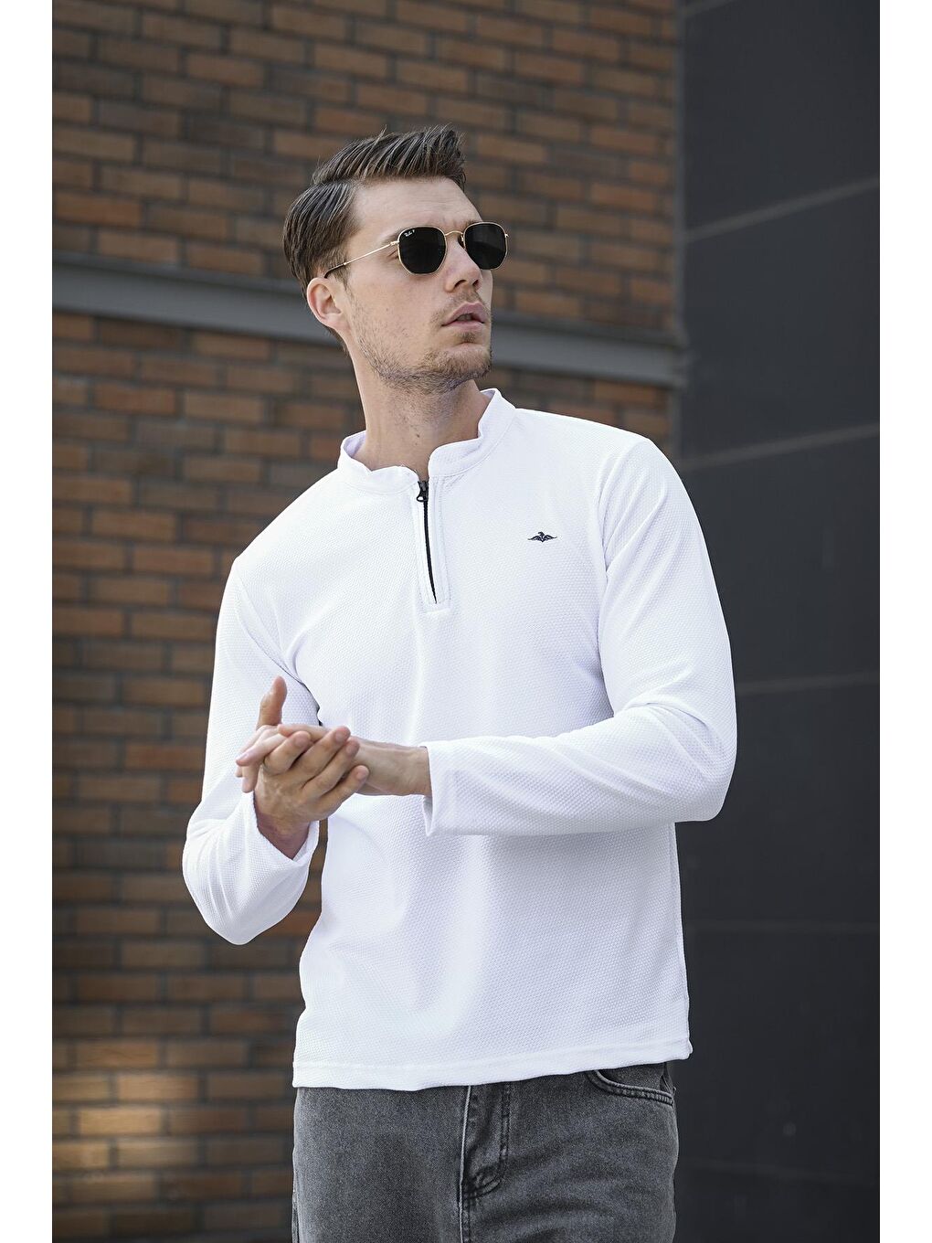 Beyaz Jakbo Fermuarlı Hakim Yaka Petek Desen Erkek Uzul Kol Tişört-1