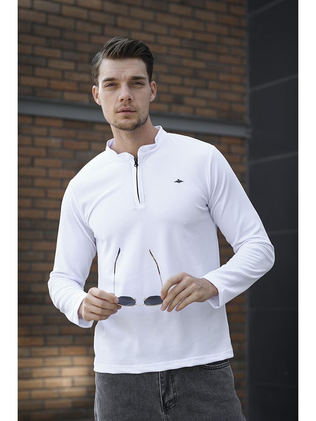 Beyaz Jakbo Fermuarlı Hakim Yaka Petek Desen Erkek Uzul Kol Tişört-2