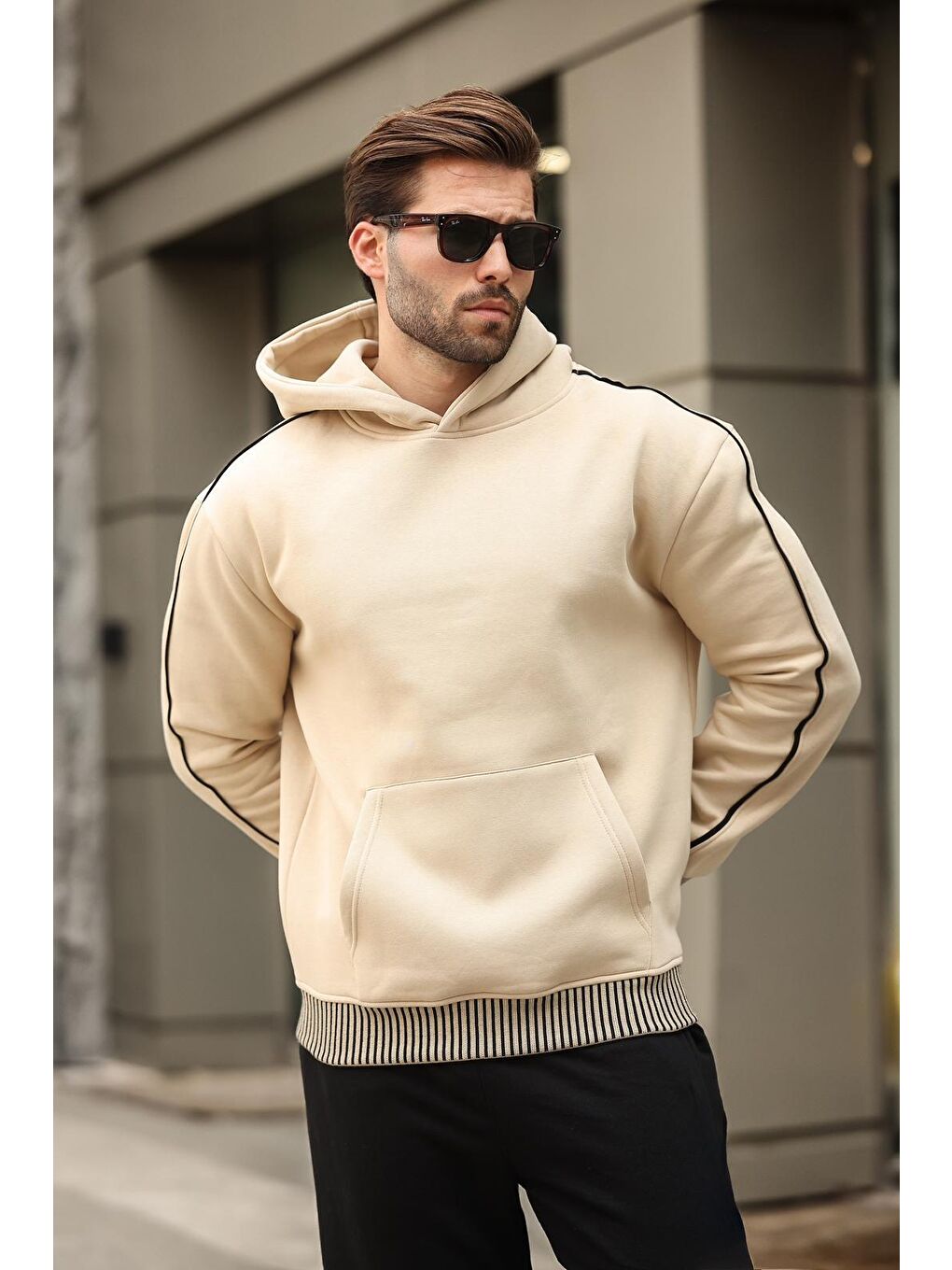 Bej Kapüşonlu Kanguru Cep Erkek Sweatshirt E