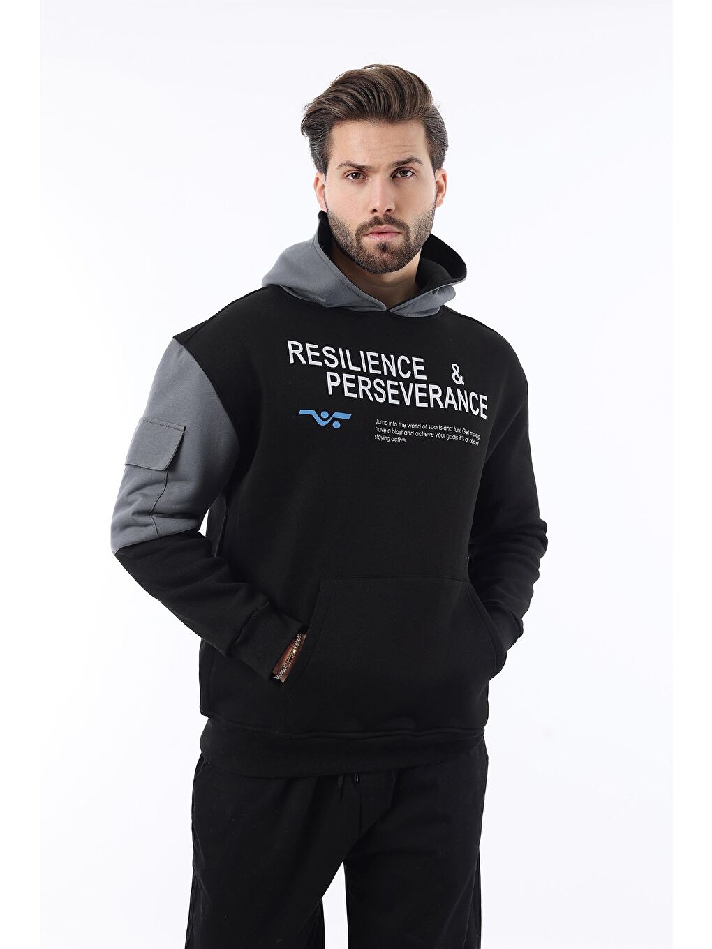 Siyah Kapüşonlu Cep Detaylı Baskılı Erkek Sweatshirt 7058