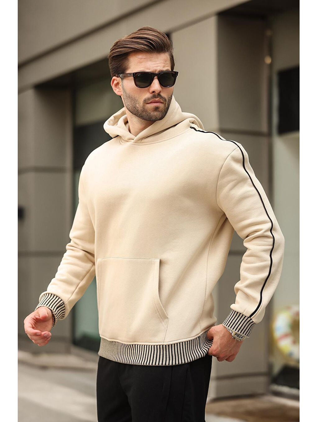 Bej Kapüşonlu Kanguru Cep Erkek Sweatshirt E-2