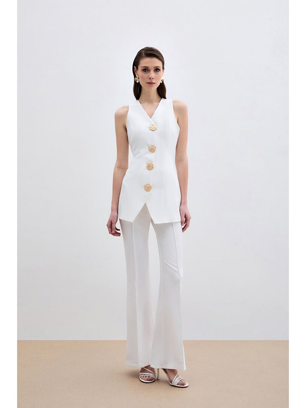 Gold Düğmeli Yelek - Ekru-1