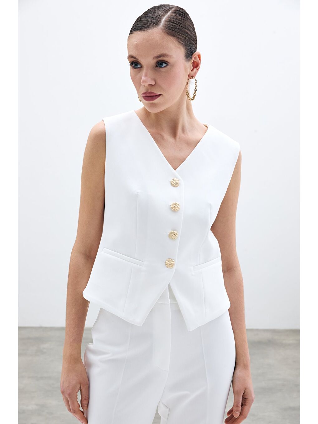 Düğmeli Kısa Yelek - Ekru-3