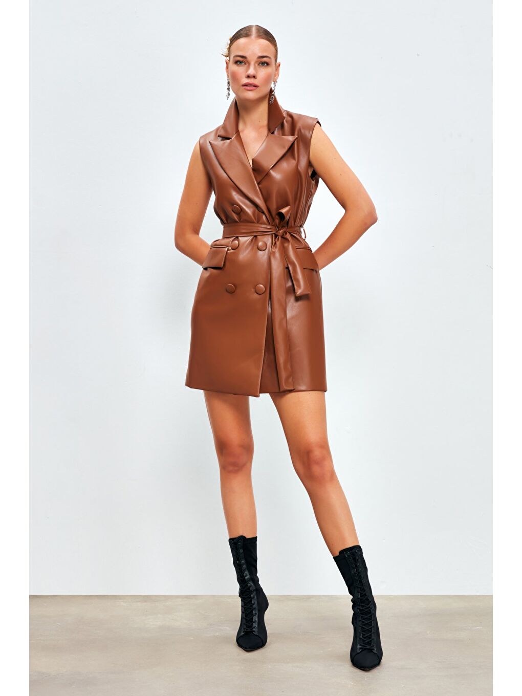 Kahverengi Kuşaklı Deri Yelek Elbise - Kahve-3