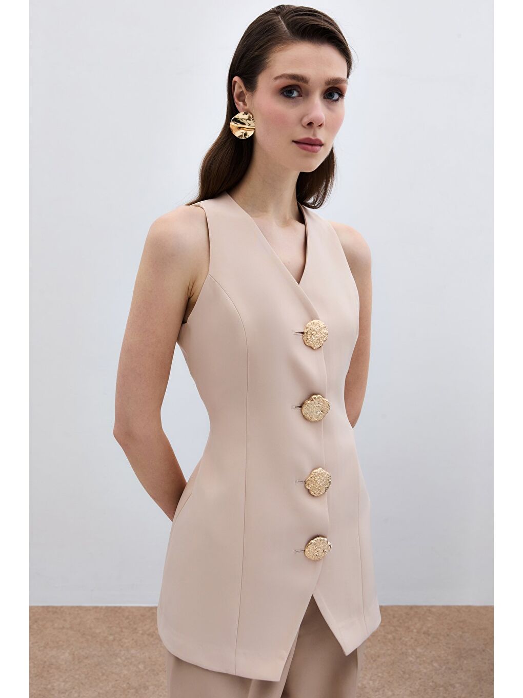 Gold Düğmeli Yelek - Bej-3