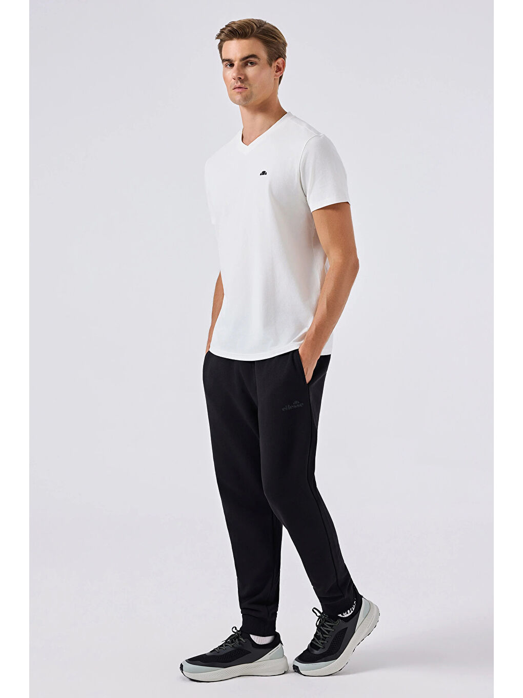 Beyaz Pamuklu Regular Fit V Yaka T Shirt 6SM5049-OF-2