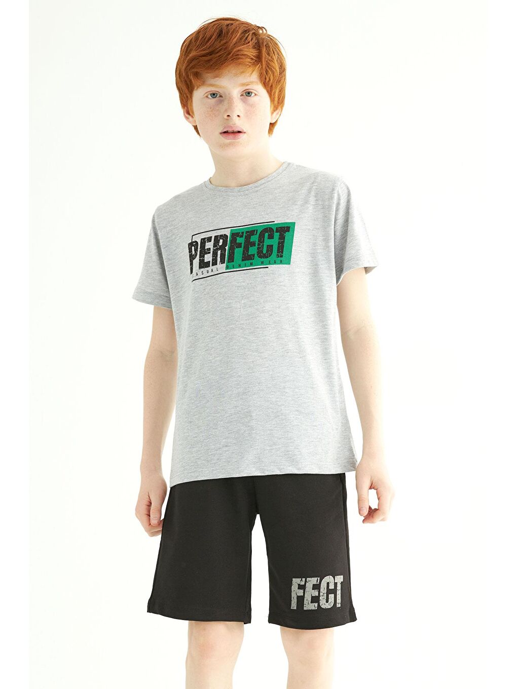 Kısa Kol Yazı Baskılı Gri Siyah Renk Erkek Çocuk Kaprili Takım-1