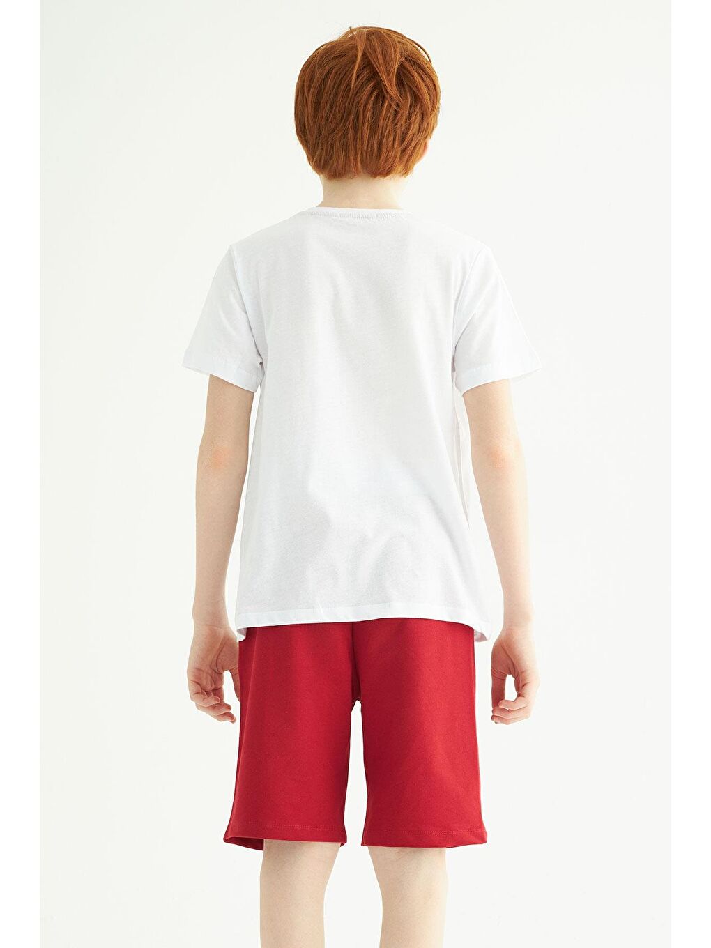 Kısa Kol Yazı Baskılı Beyaz Kırmızı Renk Erkek Çocuk Kaprili Takım-2