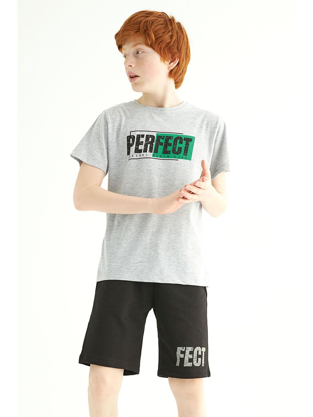 Kısa Kol Yazı Baskılı Gri Siyah Renk Erkek Çocuk Kaprili Takım-4