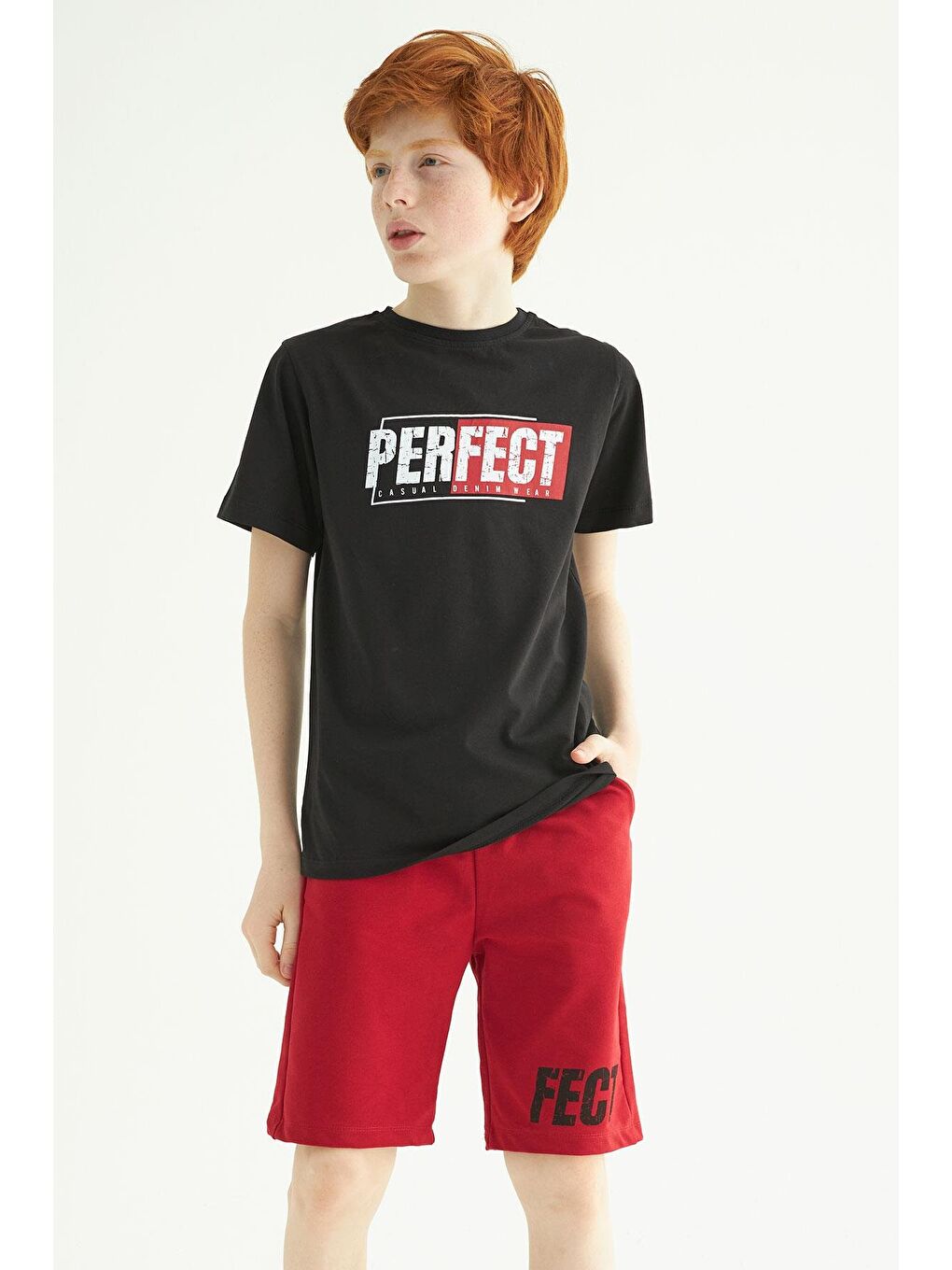 Kısa Kol Yazı Baskılı Siyah Kırmızı Renk Erkek Çocuk Kaprili Takım-1