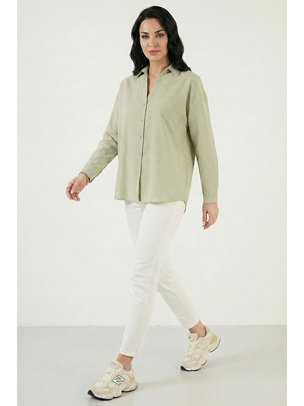 Yeşil Çizgili Oversize Fit Klasik Yaka Uzun Kollu Kadın Gömlek 6925437-1