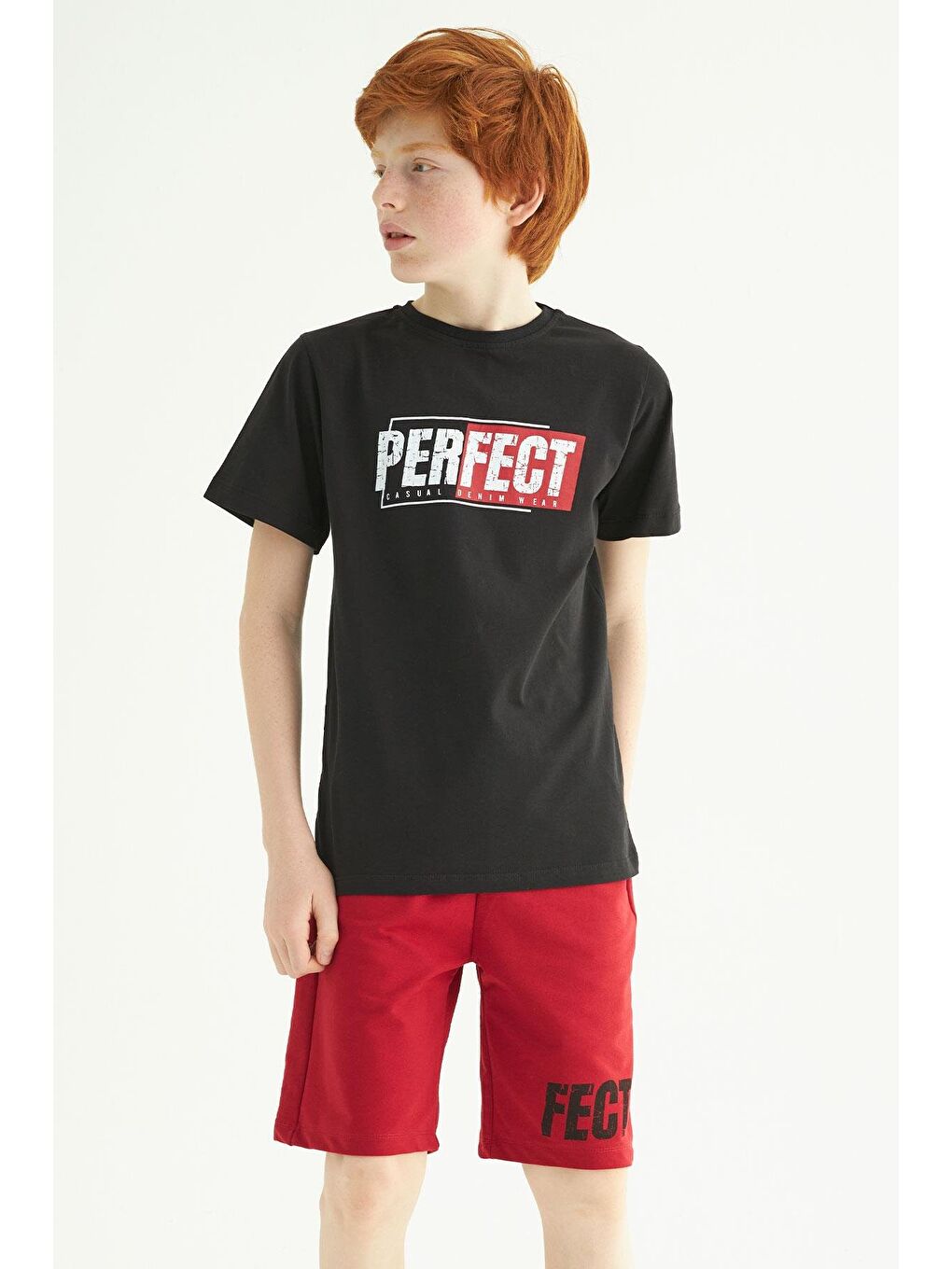 Kısa Kol Yazı Baskılı Siyah Kırmızı Renk Erkek Çocuk Kaprili Takım-3